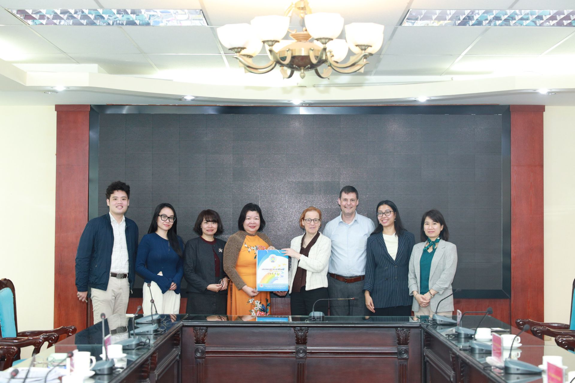Liên minh Hợp tác xã Việt Nam làm việc với Ngân hàng Tiết kiệm Deutsche Sparkassenstiftung für internationale Kooperation e.V. (DSIK) CHLB Đức, trao đổi cơ hội hợp tác hỗ trợ hợp tác xã
